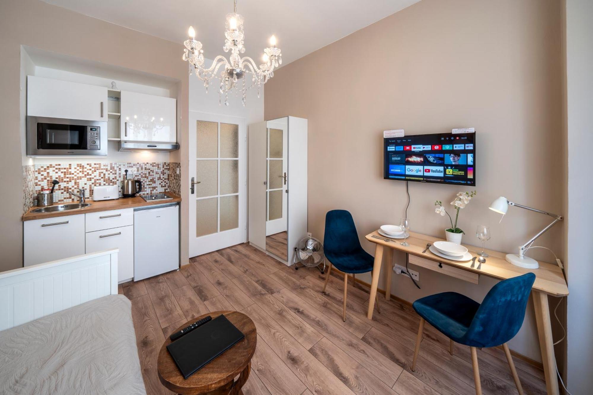 Studio Apartment - Tower Petrin براغ المظهر الخارجي الصورة